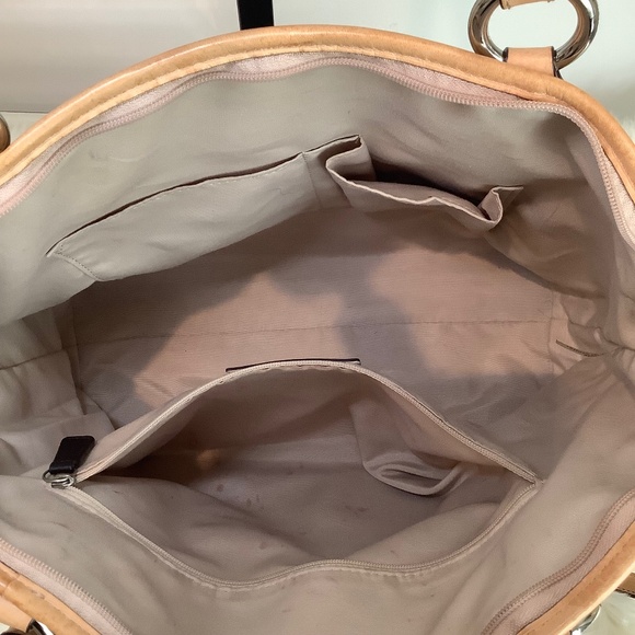 Coach Peyton Tote - Picture 7 of 9